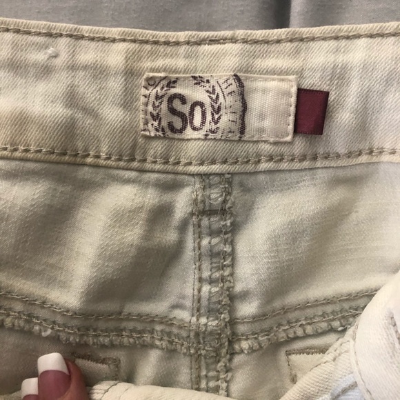 Shorts - Picture 2 of 3